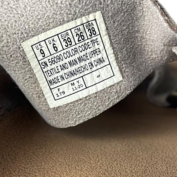 Skechers Women's 9 Double Buckle Faux Leather Slide Sandals Taupe Comfort Foam‎ - Picture 7 of 7